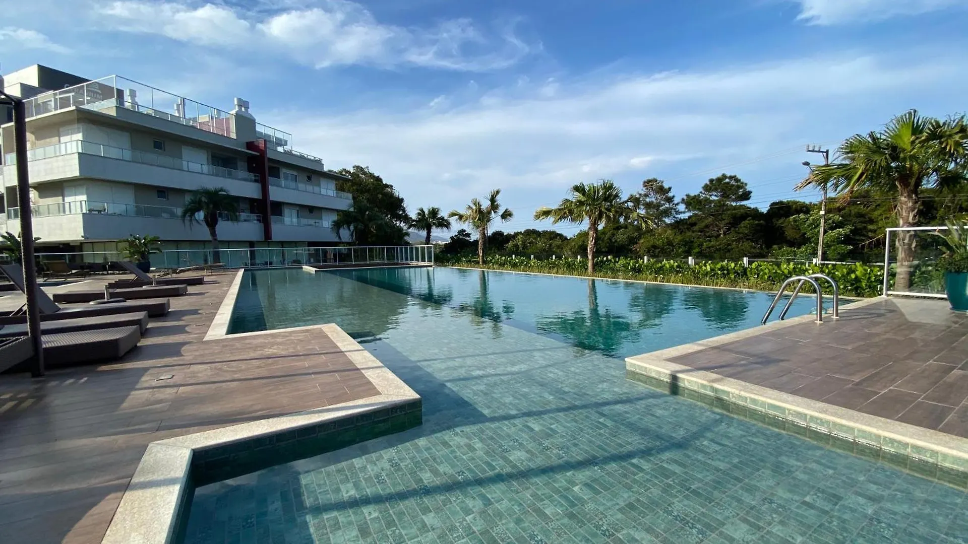 アパート Lindo Apto Em Condo Clube No Campeche フロリアノポリス