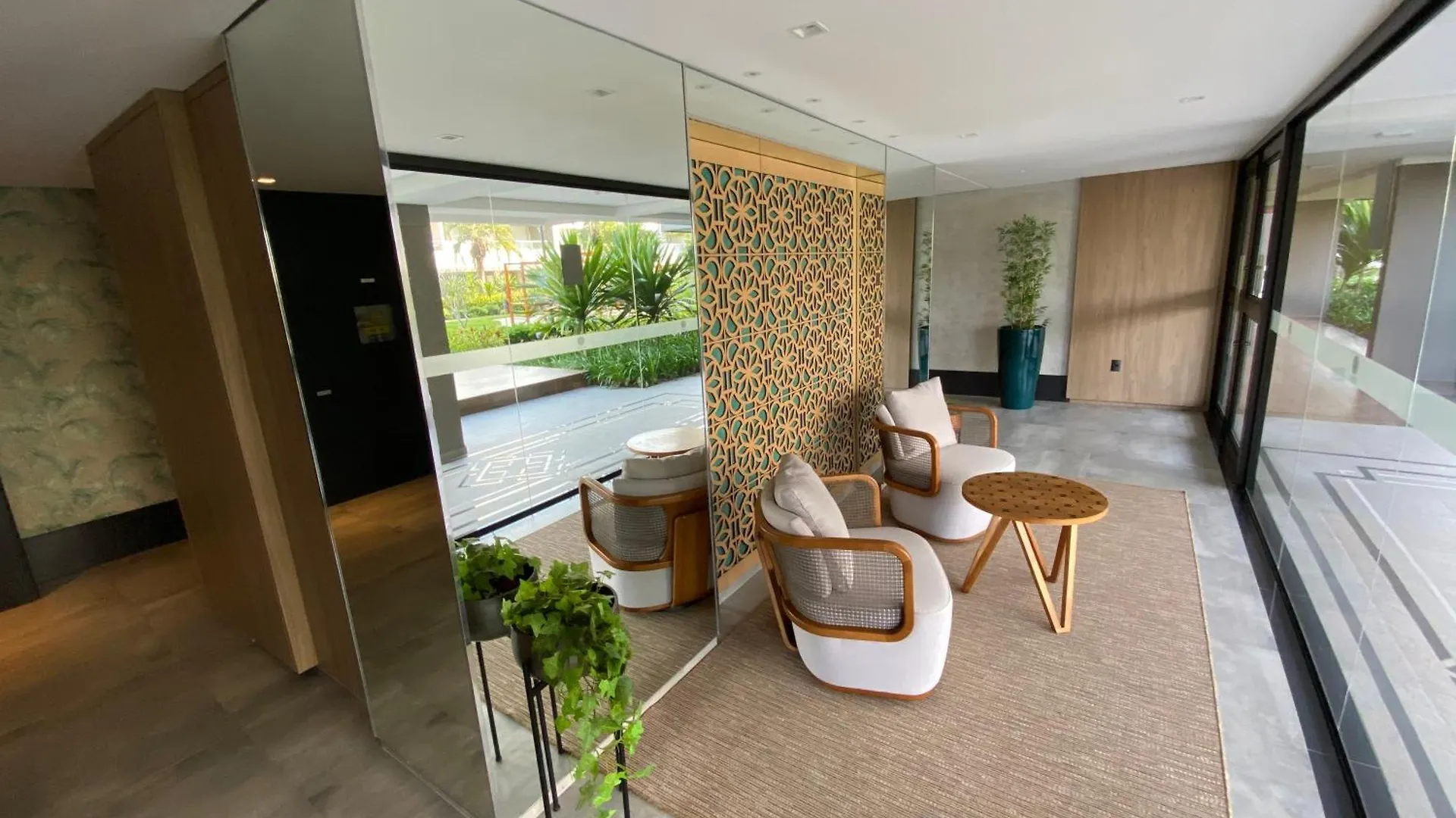 アパート Lindo Apto Em Condo Clube No Campeche フロリアノポリス